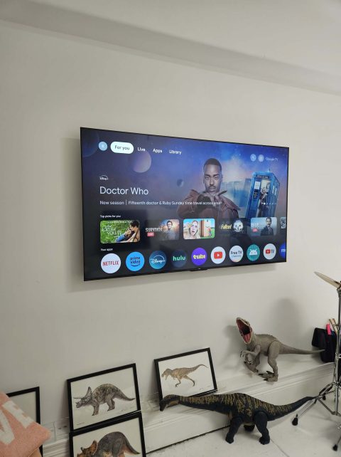 Tv on wall Dr Who